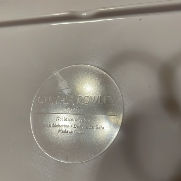 Cynthia Rowley Melamine Tropical Pineapple Trays -set of 5 melamine - Picture 3 of 5